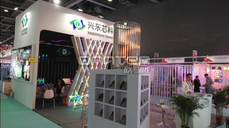 户外广告制作流程揭秘：从设计到安装的每一步